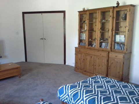 Tree Lodge - Renee 3