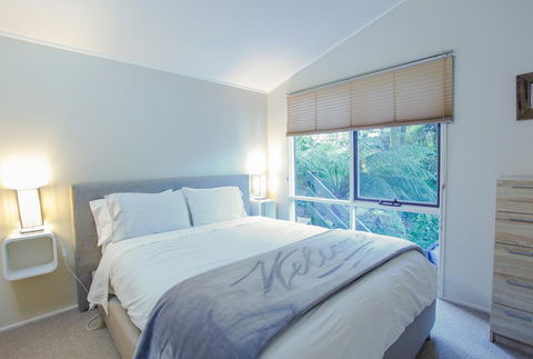 Tree Top Stay - Renee 2