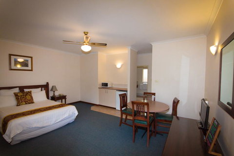 Tree Top Walk Motel - Internet Find 3