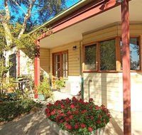 Treetops Hideaway - Renee