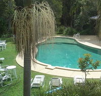 Treetops Lakeside Apartments - Qld Realsetate