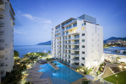 Trilogy On The Esplanade. Room With A View! - Swimm 0