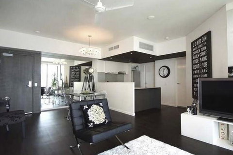 Trilogy On The Esplanade. Room With A View! - Swimm 3