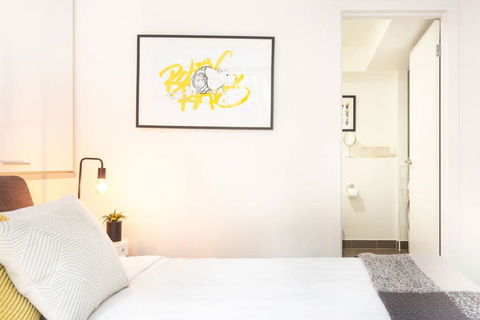 Trendy Loft Near Smith St. With Cosy Courtyard And Parking - Internet Find 1