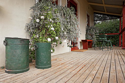 Trinity Cottage - Renee 2