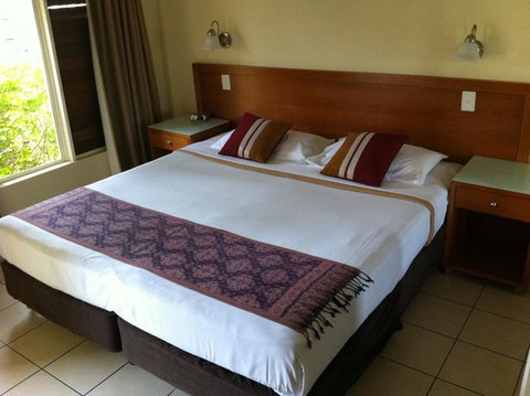 Tropical Heritage Cairns - Renee 2