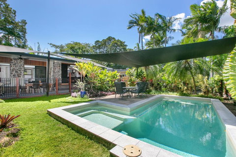 Tropical House, Pool And Extra Bungalow, 4 Bedrooms - Renee 1