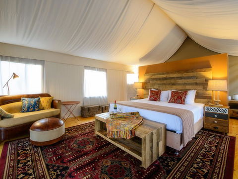 Truffle Lodge - Renee 0