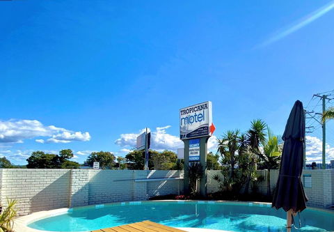 Tropicana Motel - Internet Find 0