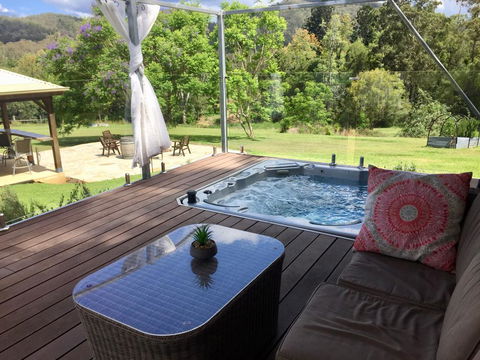 Tuckers Retreat - Qld Realsetate 2