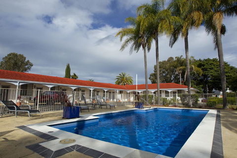 Tuncurry Beach Motel - Renee 0