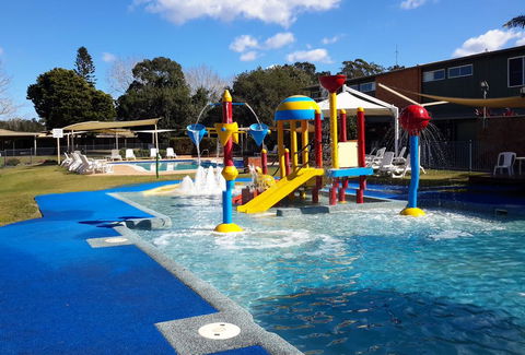Tuncurry Lakes Resort - Internet Find 0