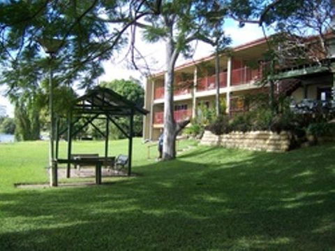 Tweed River Motel - Renee 0
