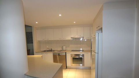 Twin Pines 301 - CBD Location - Renee 1
