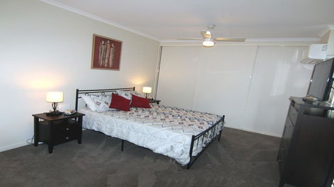 Twin Pines 301 - CBD Location - Renee 3