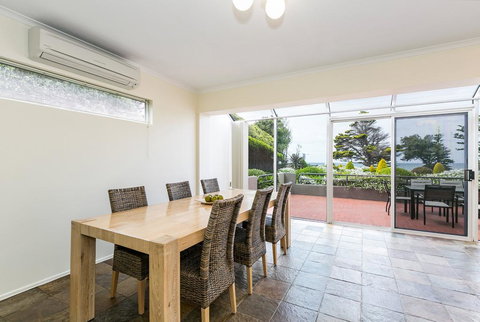 Two Bays Apartments, Australia - Renee 3