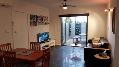 Two Bedroom Garden Apartment - Renee 2