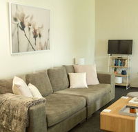 Two Bedroom Gem Short Drive to MONA - Internet Find