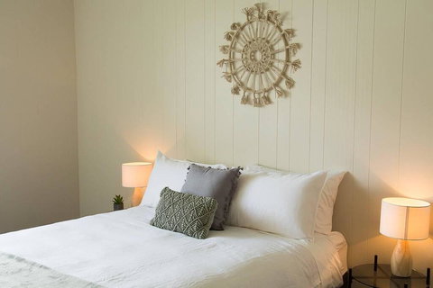 Two Bedroom Gem, Short Drive To MONA - Qld Realsetate 1