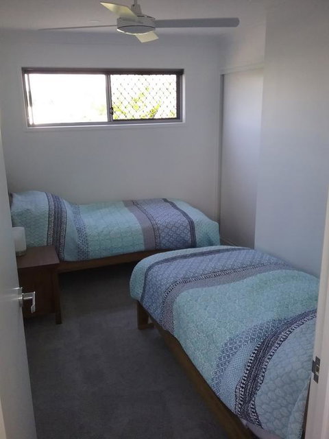 Two Bedroom Guesthouse Bundall - Renee 1