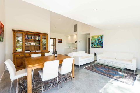 Two Doors - Qld Realsetate 3