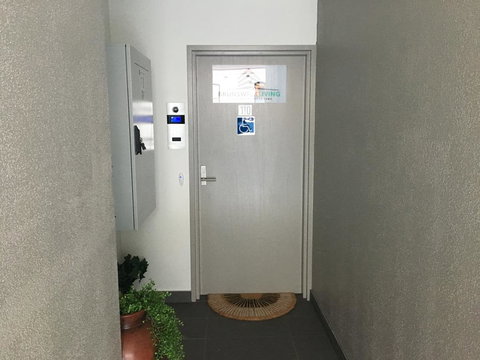 U1 Brunswick Living Brand New Apartment Close To Airport And CBD - Renee 1