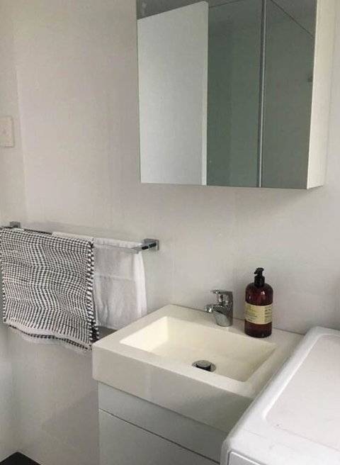 U2 60 Great Western Highway PARRAMATTA - Renee 3