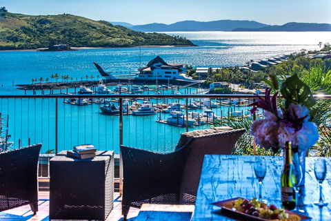 Uisce Luxury Holiday House With Jacuzzi Pool Table Cinema Premium Foxtel And Two Buggies - Internet Find 1