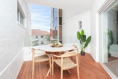 ULTIMATE BONDI LIVING - Renee 2
