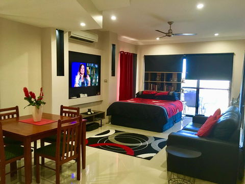 Ultra Modern Private Studio Room - Petrol Stations 2