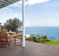 Unbelievable Clifftop Townhouse with Ocean Views - Renee