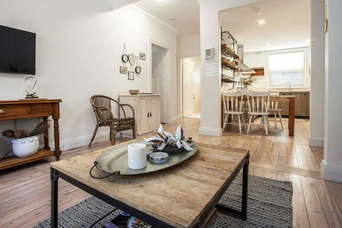 Unit 1/52 Mount St - Aquarium- Ground Floor Home 5 Mins Walk To Beach - Renee 3