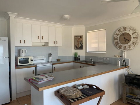 Unit 5 Sanctuary Shores, Kings Beach - Free Wifi! - Internet Find 3