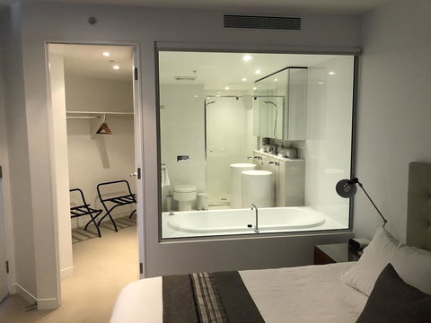 Upmarket Resort At Oracle Broadbeach URGC - Internet Find 2