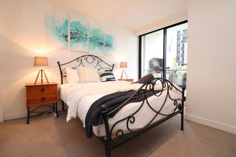 Urban Eden - Pets, Parking, Balcony, Chapel St 260m - Renee 1
