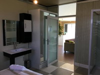 Business in Kangaroo Flat VIC Renee Renee