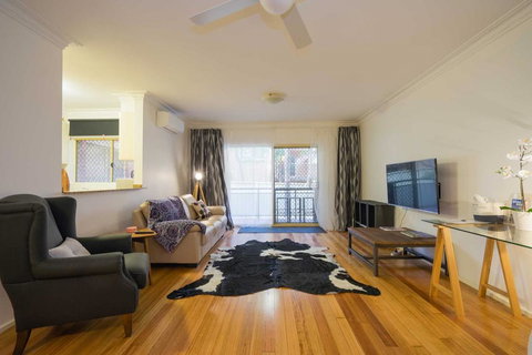 Urban Escape - Strathfield - Swimm 0