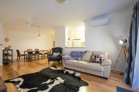 Urban Escape - Strathfield - Swimm 1