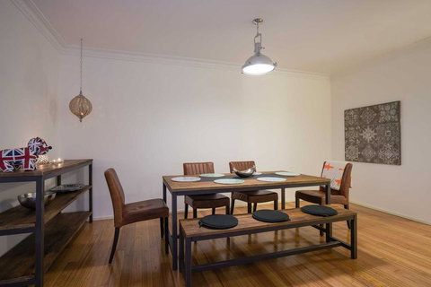 Urban Escape - Strathfield - Swimm 2