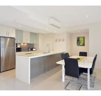 Utopia Apartment - Swimm