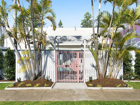Ventura Beach Motel - 1 Bedroom Unit 8 - Internet Find 3