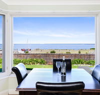 Victor Harbor Beachfront Bliss  WiFi - Renee