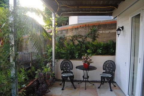 Victoria 53 - Renee 1