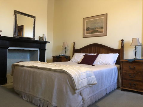 Victoria House - Renee 2