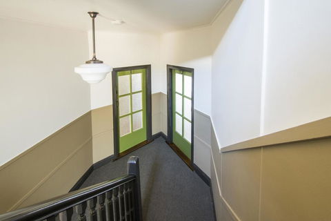 Victoria Street Apartments - Renee 2