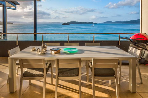 Villa 16 The Edge On Hamilton Island - Internet Find 3