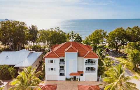 Villa Beach Palm Cove - Petrol Stations 0