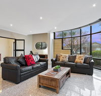 Villa de Marseilles - Melbourne - Petrol Stations