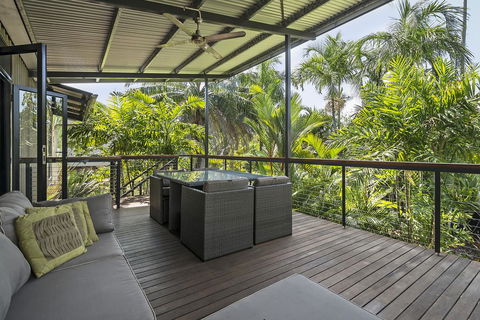 Villa Frangipani - Petrol Stations 0
