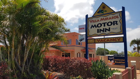 Villa Mirasol Motor Inn - Swimm 0